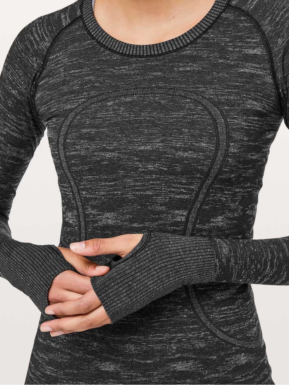 Lululemon Swiftly Tech Black/White Long Sleeve Crew Size 4
